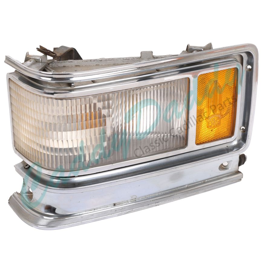 1975 1976 Cadillac (EXCEPT Eldorado And Seville) Left Driver Side Cornering Light Assembly USED Free Shipping In The USA