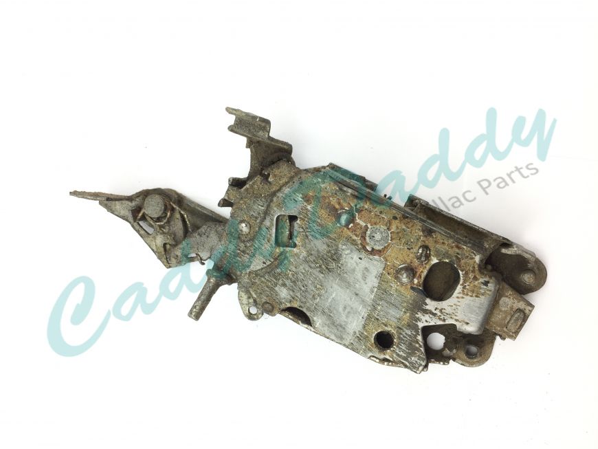 1969 Cadillac 2-Door Coupe and Convertible Door Lock Assembly (From Manual Equipped) Right Passenger Side USED Free Shipping In The USA