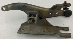 1959 1960 Cadillac Throttle Relay Lever Bracket Used Free Shipping In The USA